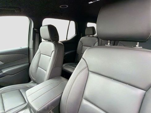 Used 2023 Chevrolet Traverse LT AWD/4WD image 11