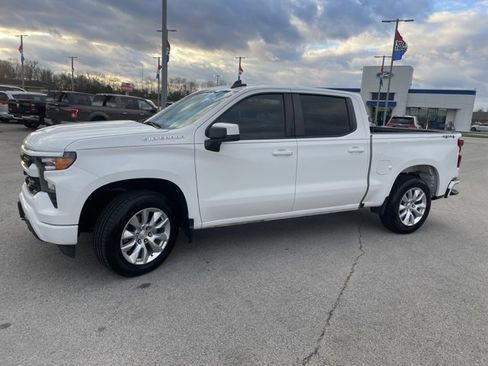 Used 2022 Chevrolet Silverado 1500 Custom image 6