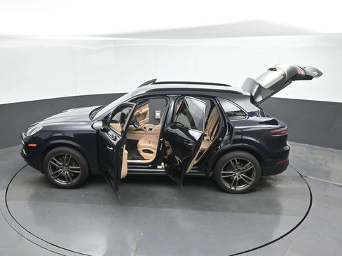 Used 2023 Porsche Cayenne AWD/4WD image 50