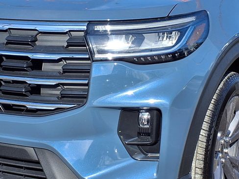 Used 2025 Ford Explorer Active w/ Active Comfort Package image 31