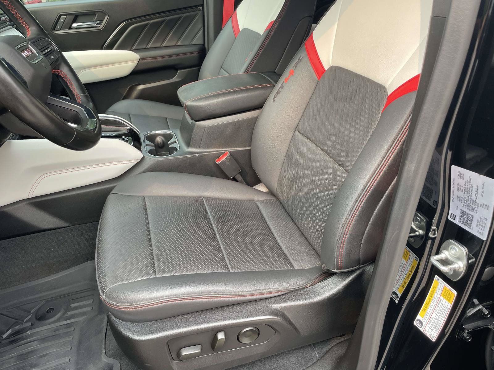 Certified 2024 GMC Canyon AT4X AWD/4WD image 14