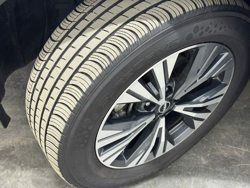 Used 2023 Nissan Rogue SV image 42