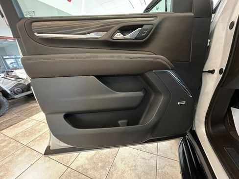 Used 2024 GMC Yukon XL Denali w/ Advanced Technology Package AWD/4WD image 11