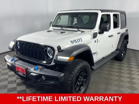 Used 2024 Jeep Wrangler Unlimited AWD/4WD image 3