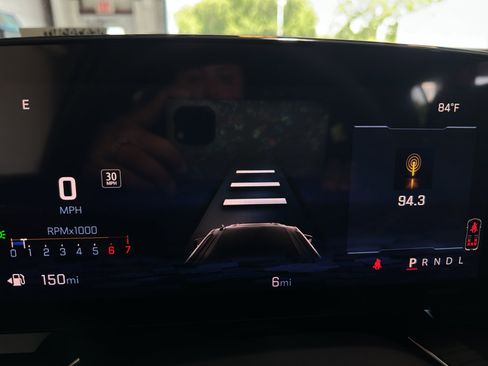 New 2025 Chevrolet Suburban Premier image 15