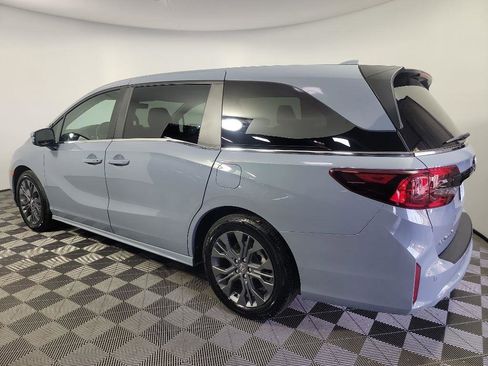 Certified 2025 Honda Odyssey Touring image 7