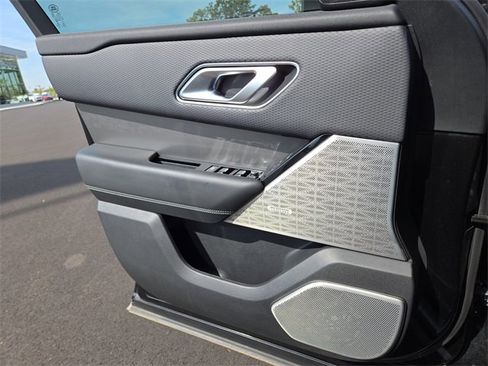 Used 2021 Land Rover Range Rover Velar S image 22
