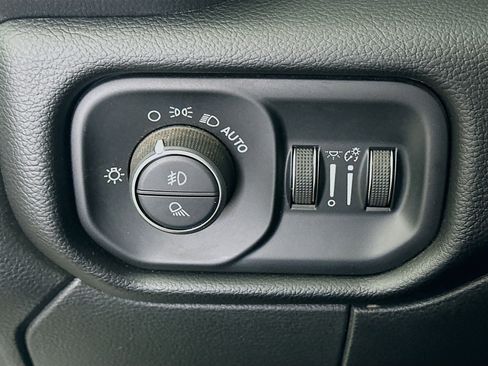 Used 2024 RAM 2500 Laramie w/ Safety Group image 17