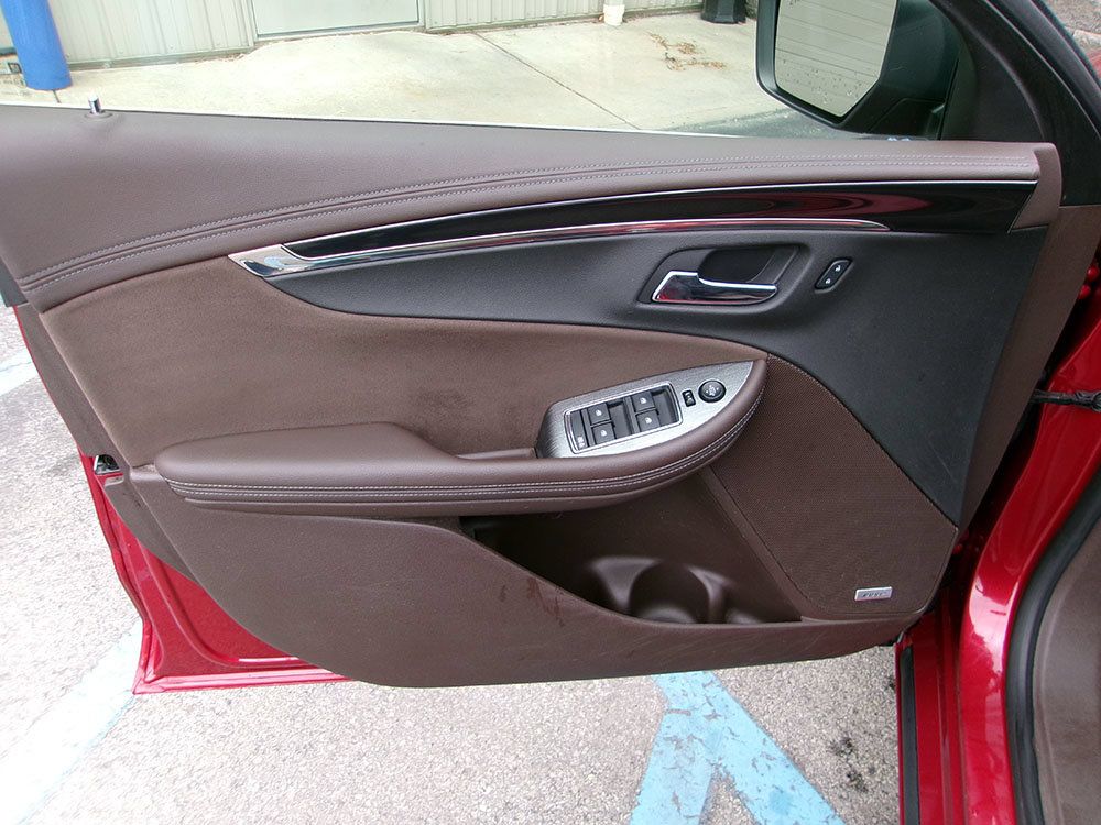 Used 2014 Chevrolet Impala LT FWD image 18