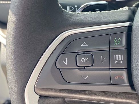 New 2026 Jeep Grand Cherokee Limited w/ Luxury Tech Group II RWD image 54