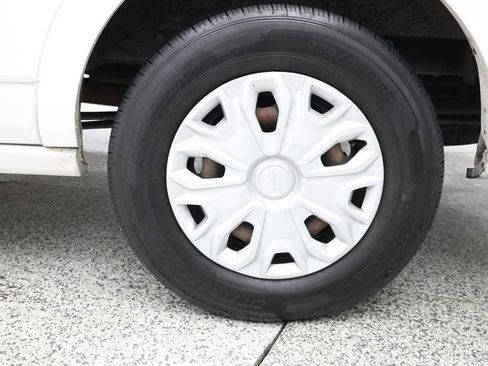 Used 2018 Ford Transit 350 XLT image 6