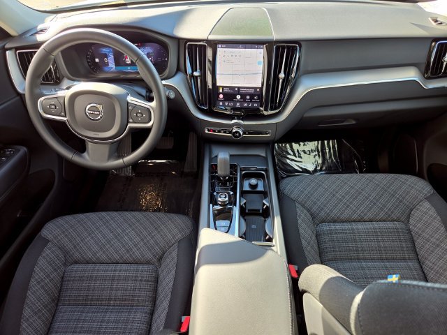 Used 2024 Volvo XC60 T8 Core AWD/4WD image 19