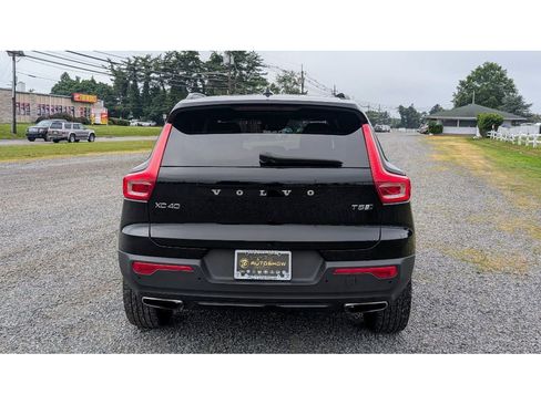 Used 2019 Volvo XC40 T5 R-Design image 6