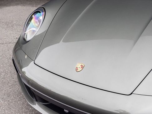 Certified 2024 Porsche 911 Carrera RWD image 10
