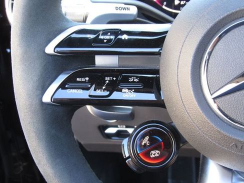 Certified 2022 Mercedes-Benz SL 63 AMG 4MATIC w/ Driver Assistance Package image 21