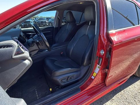 Used 2023 Toyota Camry SE image 12