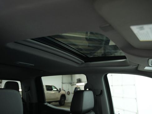 Used 2020 GMC Sierra 1500 SLT w/ SLT Premium Plus Package image 16