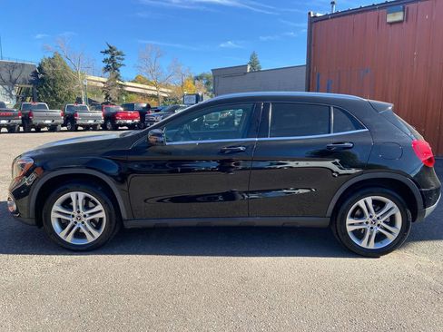 Used 2019 Mercedes-Benz GLA 250 4MATIC image 8