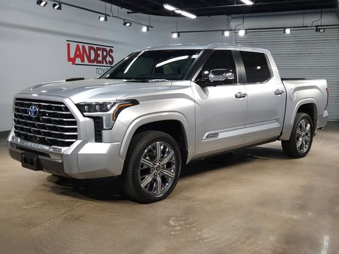 Used 2024 Toyota Tundra Capstone AWD/4WD image 3