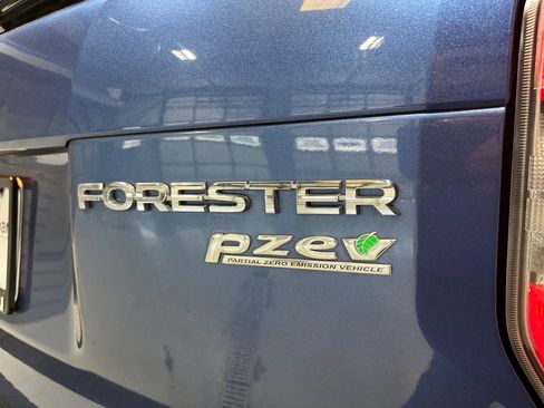 Used 2015 Subaru Forester 2.5i Premium AWD/4WD image 36