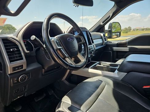 Used 2022 Ford F350 Lariat w/ Tremor Off-Road Package AWD/4WD image 13