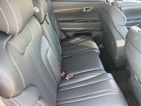 Used 2023 Genesis GV80 3.5T image 12
