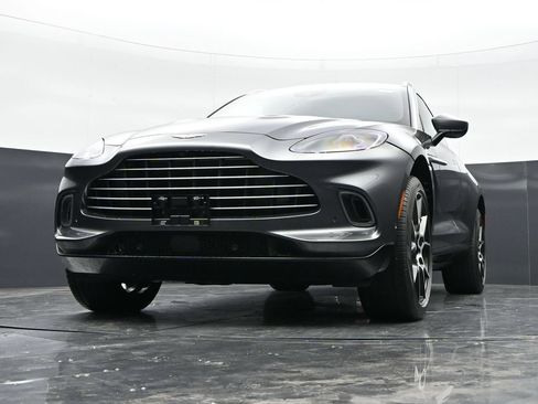 Used 2021 Aston Martin DBX AWD/4WD image 42