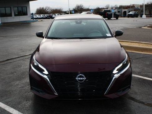 Used 2025 Nissan Altima 2.5 SV image 5