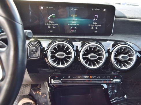 Used 2020 Mercedes-Benz CLA 250 4MATIC image 23