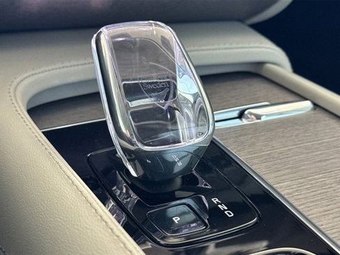 Certified 2023 Volvo XC90 B6 Ultimate image 4