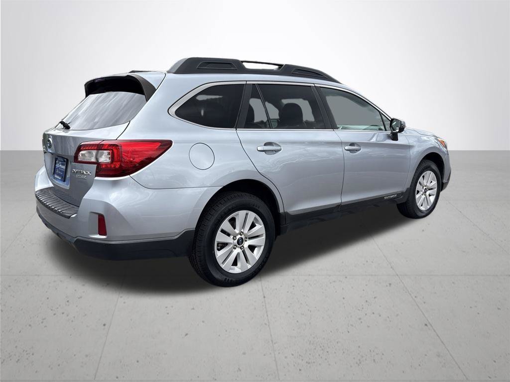 Used 2015 Subaru Outback 2.5i Premium AWD/4WD image 5