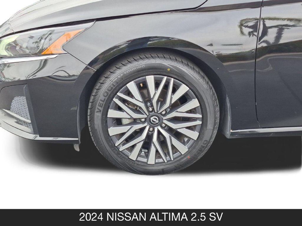 Used 2024 Nissan Altima 2.5 SV FWD image 11