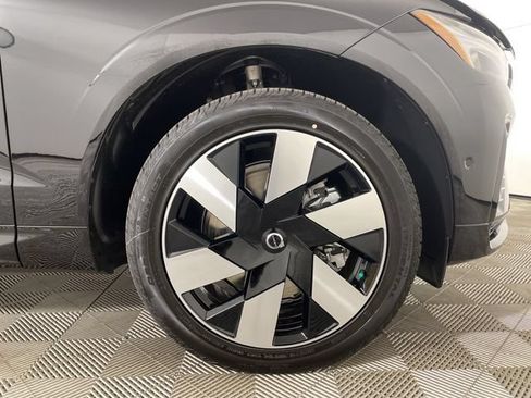 Certified 2025 Volvo XC60 T8 Plus w/ Protection Package Premier AWD/4WD image 41