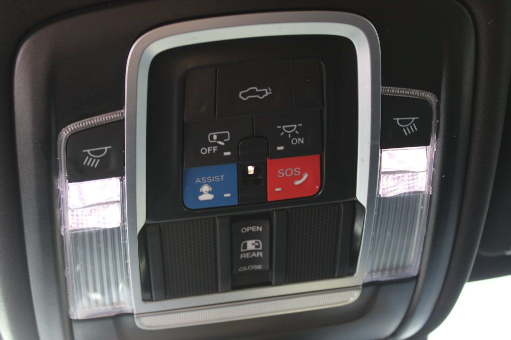Used 2024 RAM 1500 Limited AWD/4WD image 19