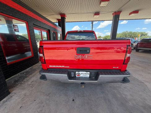 Used 2019 GMC Sierra 1500 SLE w/ SLE Value Package AWD/4WD image 2