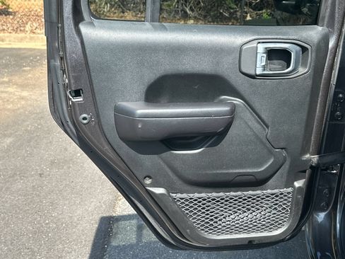 Used 2019 Jeep Wrangler Unlimited Sport S AWD/4WD image 24