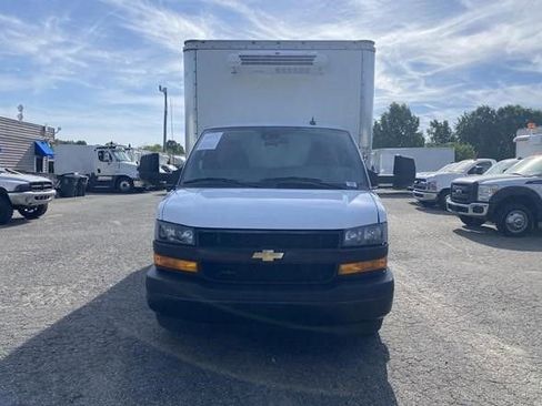 Used 2024 Chevrolet Express 3500 w/ Power Convenience Package RWD image 3