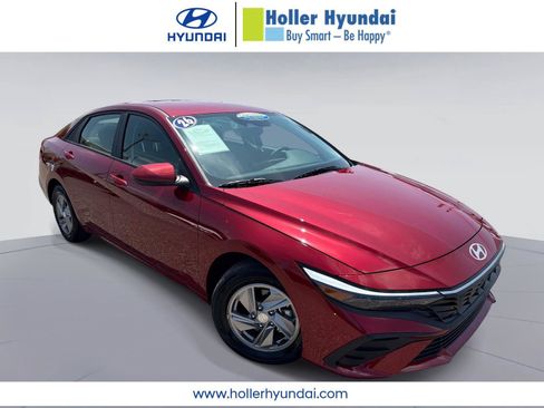 Certified 2026 Hyundai Elantra SE FWD image 1