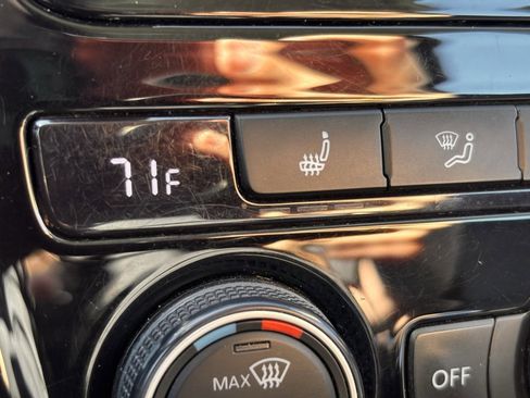 Used 2020 Volkswagen Passat 2.0T SE image 16