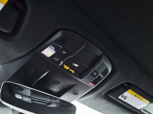 Used 2025 Lamborghini Revuelto image 84