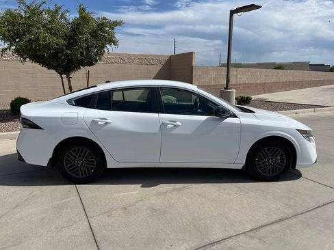 Used 2026 Nissan Sentra SV w/ Floor Mat Package FWD image 5