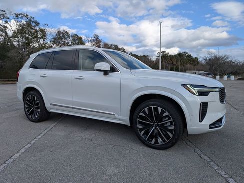 New 2026 Volvo XC90 T8 Ultra w/ Protection Package Premier AWD/4WD image 16