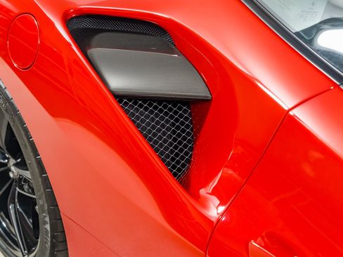 Used 2018 Ferrari 488 GTB RWD image 31