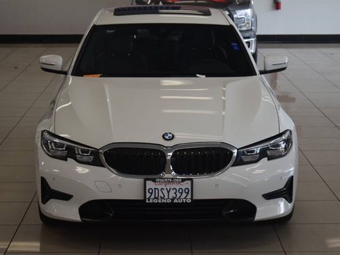 Used 2019 BMW 330i Sedan w/ Driving Assistance Package RWD image 9