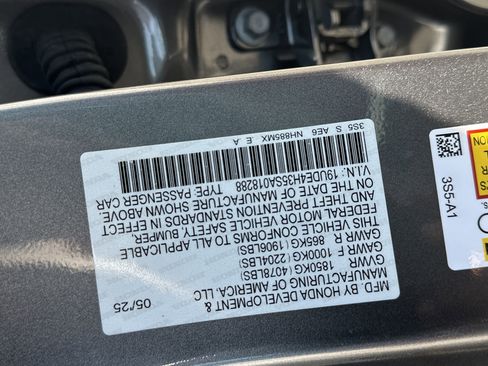 Certified 2025 Acura Integra A-Spec FWD image 38