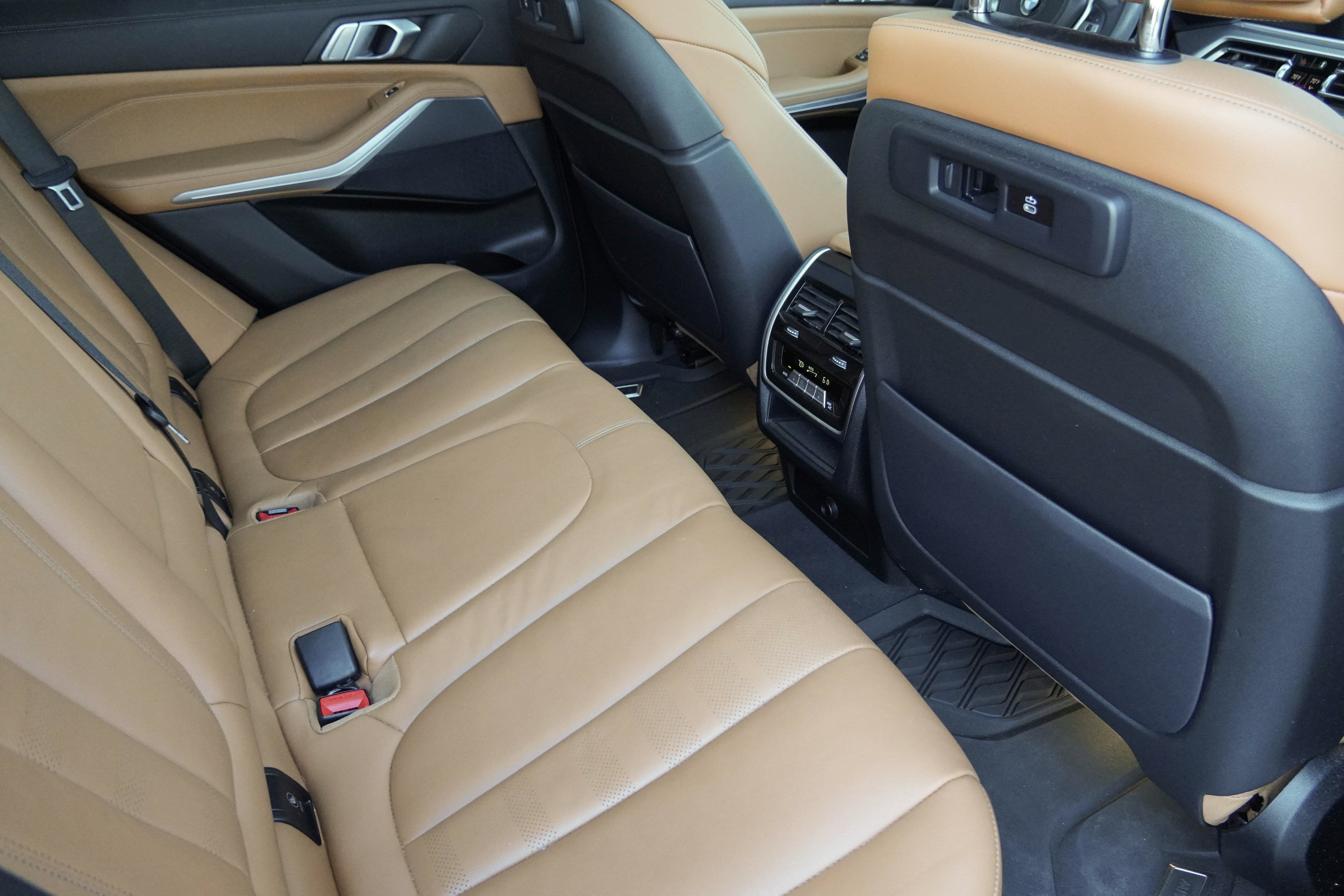 Used 2022 BMW X5 xDrive40i w/ Premium Package AWD/4WD image 30