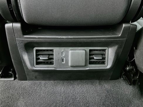 Used 2022 Chevrolet Silverado 1500 RST AWD/4WD image 25