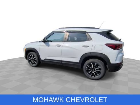 Used 2021 Chevrolet TrailBlazer ACTIV w/ Technology Package AWD/4WD image 7