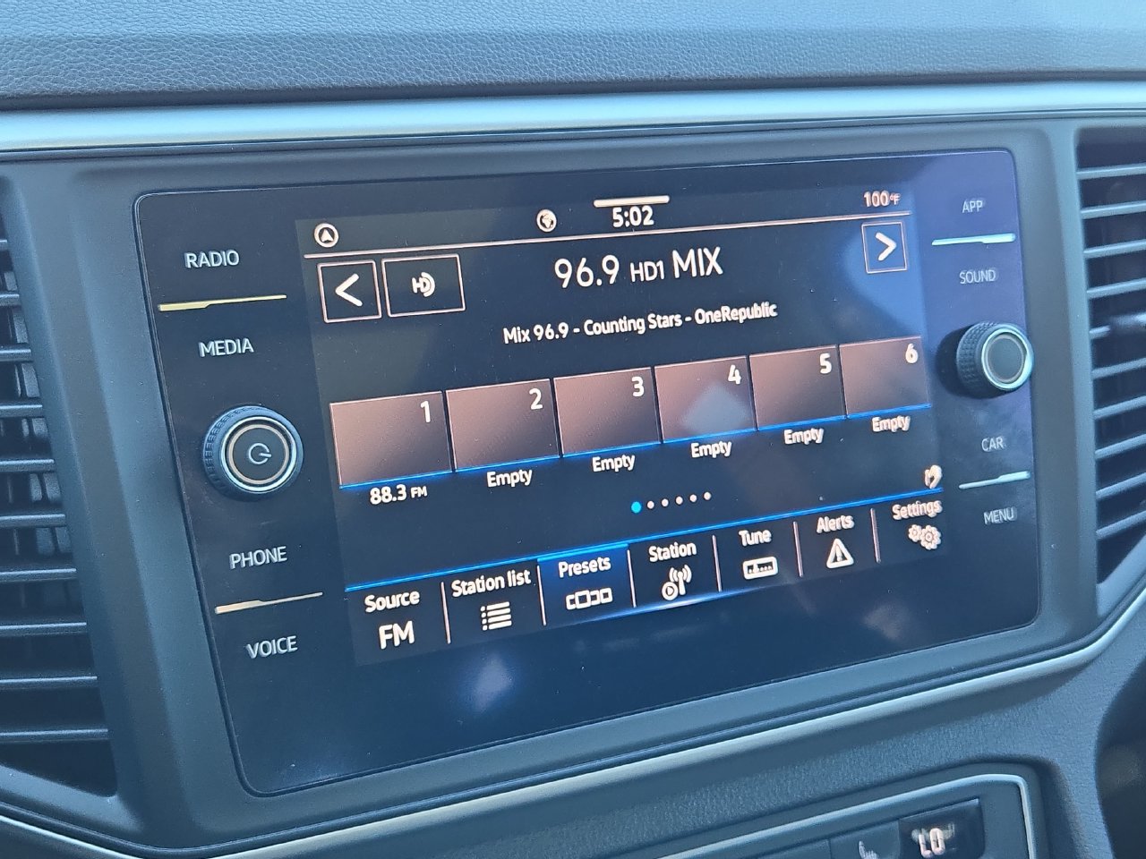 Used 2021 Volkswagen Atlas SE w/ Panoramic Sunroof Package FWD image 22