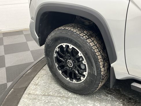 Used 2024 Toyota Tundra Limited image 35